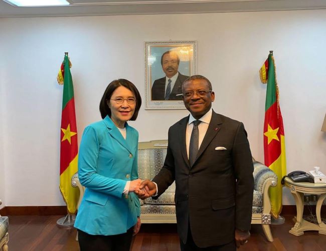Yaounde: Dion Ngute discusses upcoming S.Korea-Africa summit with visiting Minister Kang