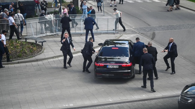 Slovakia: Pro Russia Prime Minister Robert Fico injured in shooting