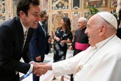 Pope Francis Pope meets Jimmy Fallon and 105 other comics at Vatican