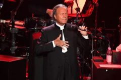 Spain: Singer Julio Iglesias faces inquiry into sexual assault allegations