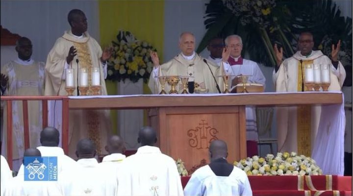 Douala: The Holy Father challenges wealth distribution amid rampant corruption