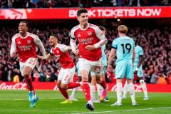Football: Arsenal on brink of first title in 22 years