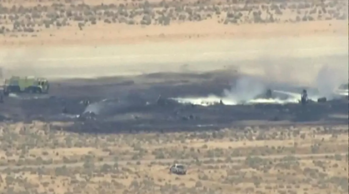 Eight dead after US B-52 bomber crashes in California