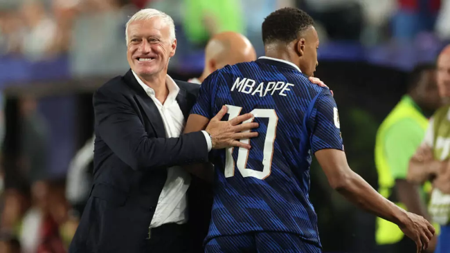 Mbappe World Cup: Mbappé stars as France breeze past Iraq despite weather chaos
