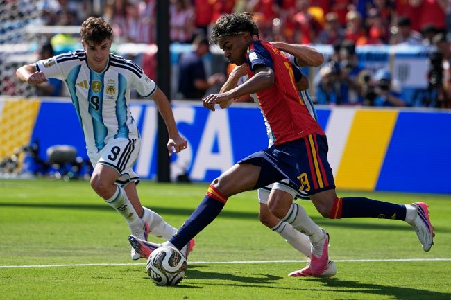 Spain beats Argentina Spain beat Argentina to win World Cup