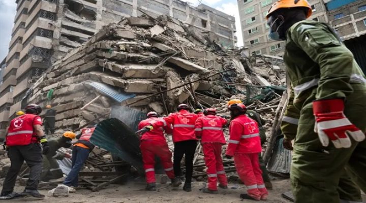 Kenya: rescuers search for seven people in Nairobi building collapse